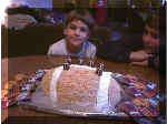 erik-bd-cake.jpg (137759 bytes)