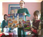 xmas-opening2.JPG (105884 bytes)